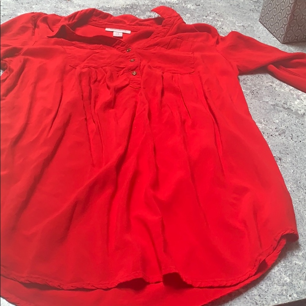 Red maternity shirt